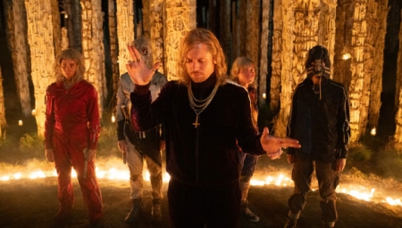 28 let poté: Chrám z kostí